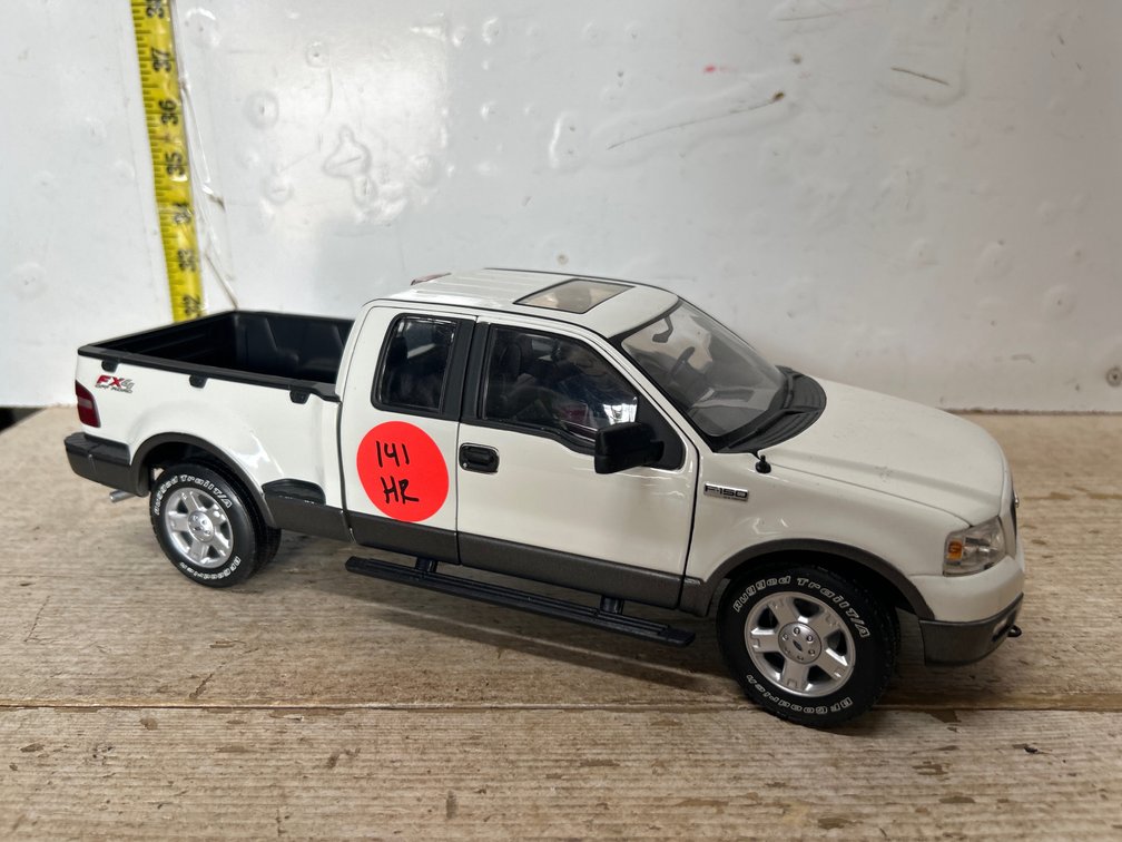Ford F-150 Scale 1/18 Die-Cast