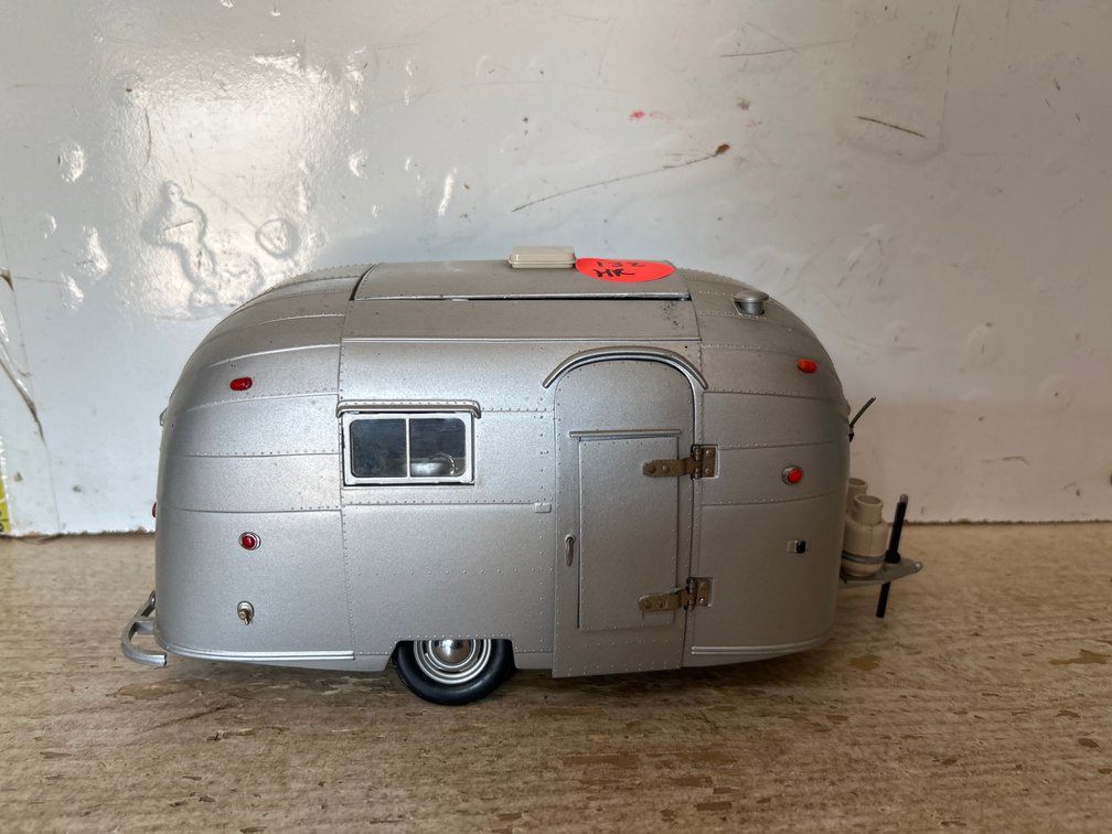2002 Motor City Classics Air Stream 1/18