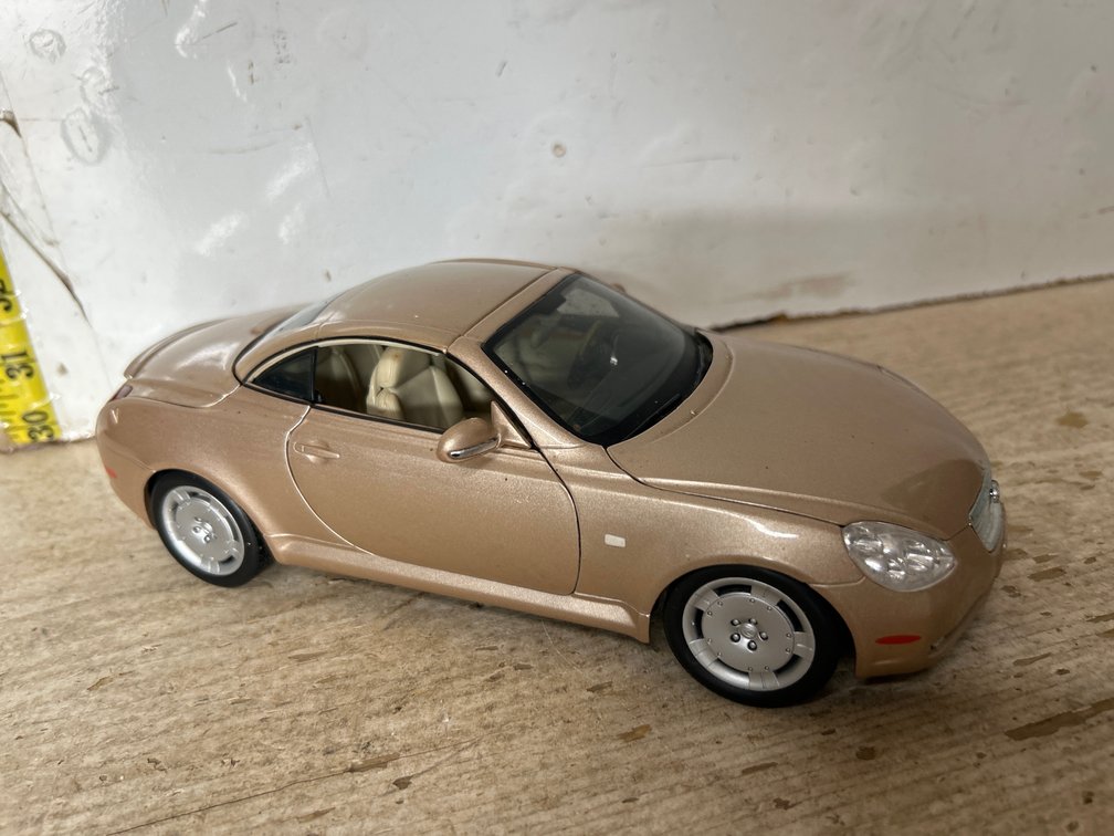 Lexus SC430 1/18 Die-Cast