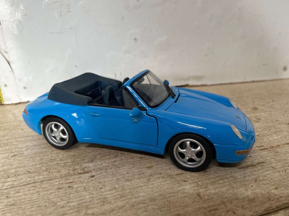 1994 Porsche 911 Carrera Cabriolet 1/18 Die-Cast