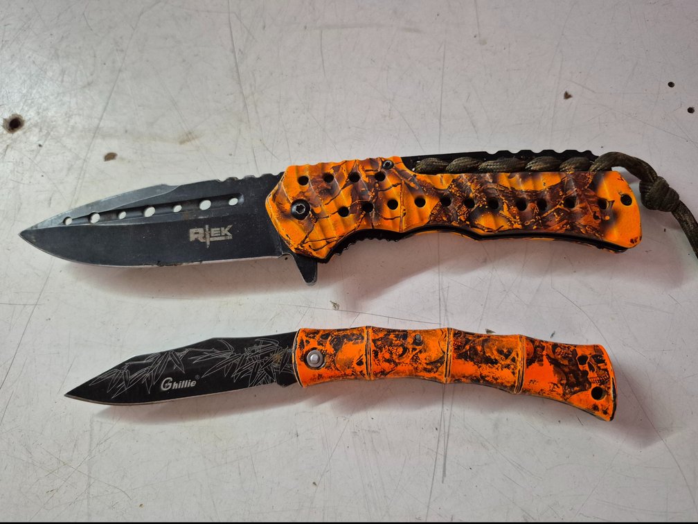 Riek and Ghillie folding pocket knives
