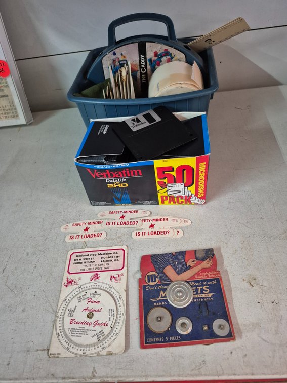 Craft caddy, vtg computer discs, ++