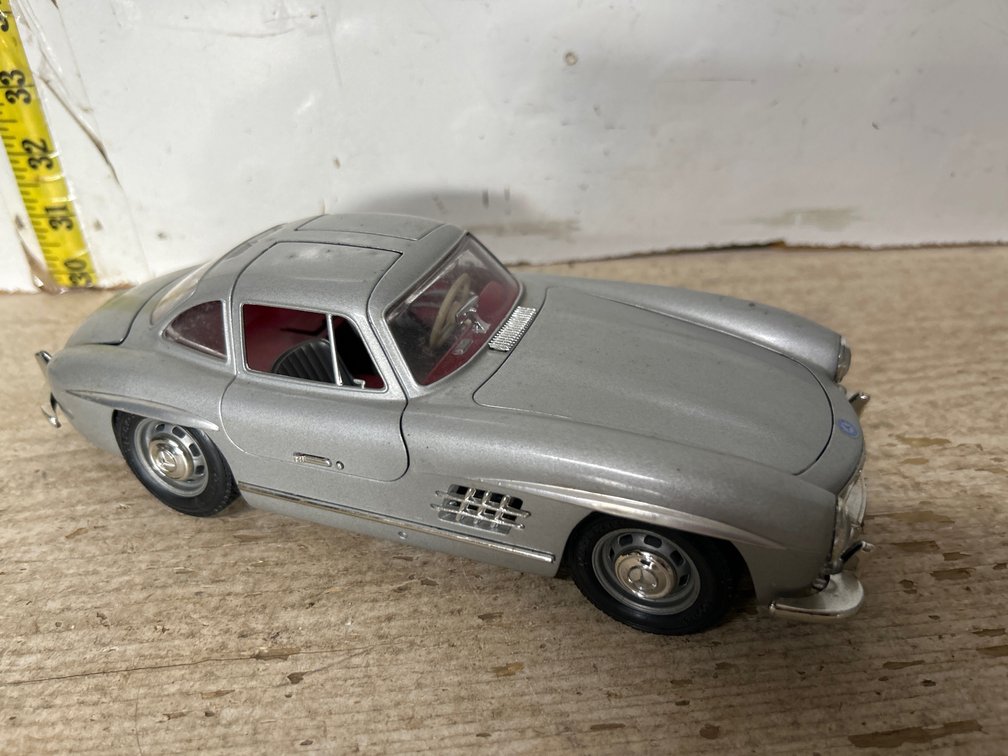 1954 Mercedes 300 SL 1/18 Die-Cast