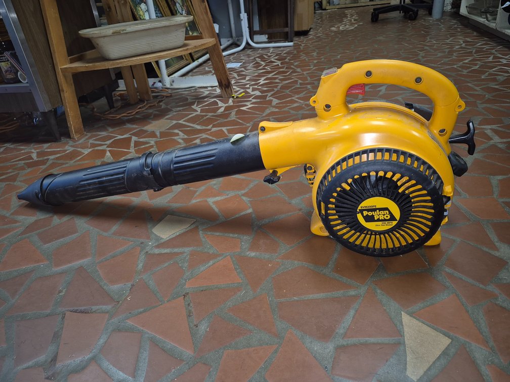 Poulan Pro 200mph 25cc gas blower