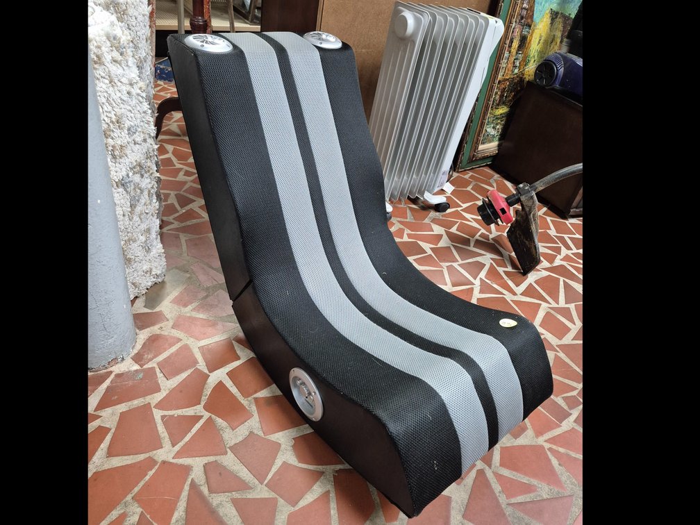 Gaming chair
