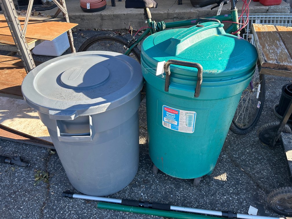 2 Outdoor Trashcans