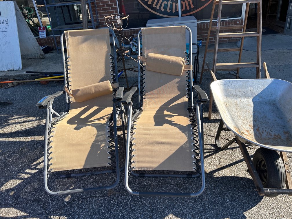 (2) Zero Gravity Chairs