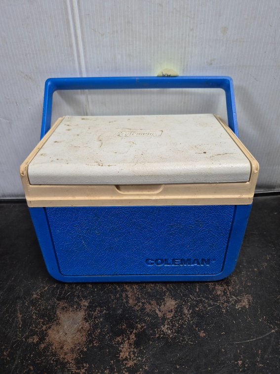 1992 Coleman lunchbox cooler