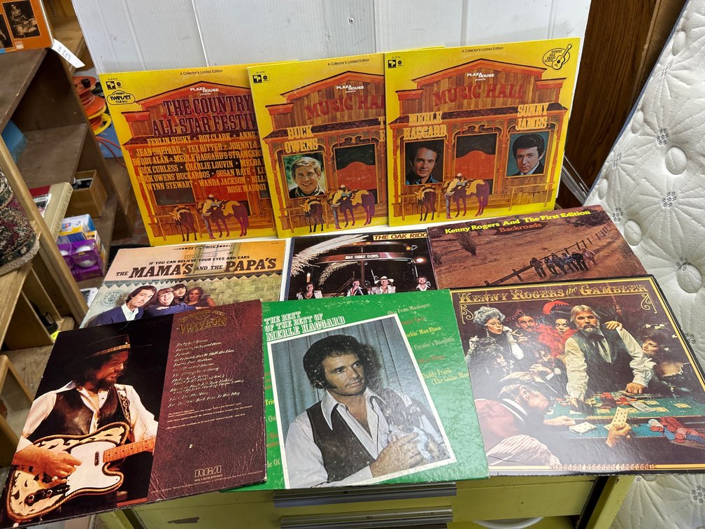 Waylon Jenings, Merle Haggard, Kenny Rogers+ Vinyl LP Records