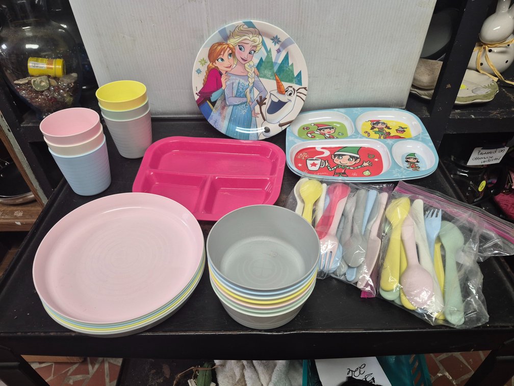 IKEA plasticware dishes++