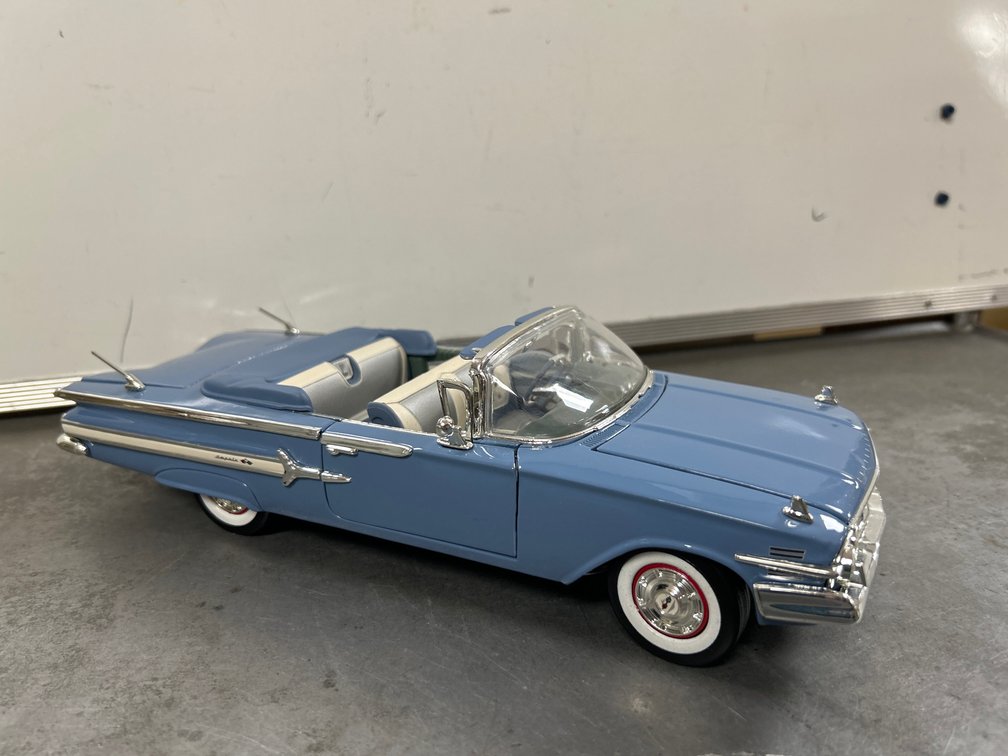 1960 Chevrolet Impala 1:18 Die Cast Car