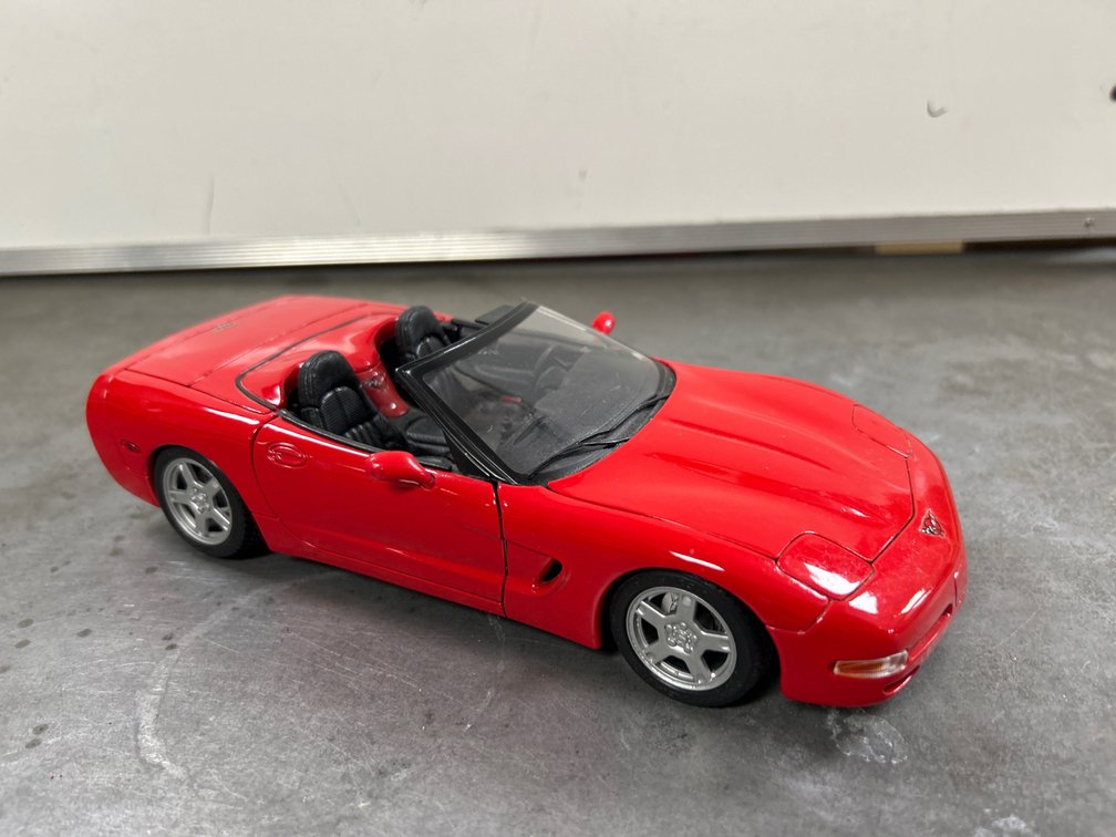 1998 Corvette 1:18 Die Cast