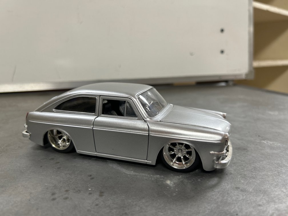 1965 Volkswagon 1600 TL (fastback) 1:24 Die Cast