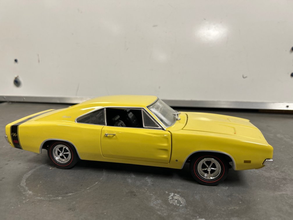 1969 Dodge 1:18 Die Cast Car