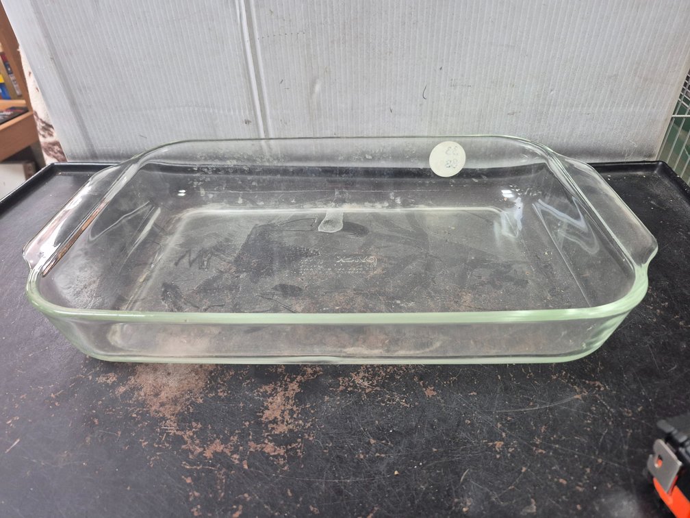 Pyrex 3qt casserole dish