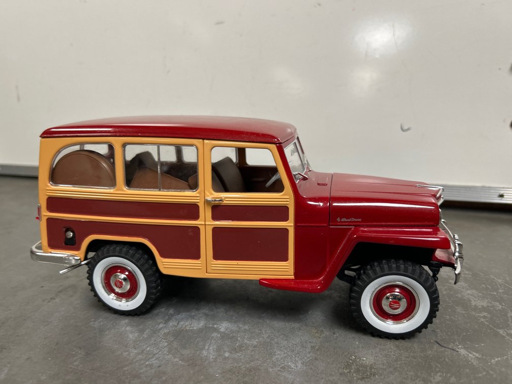 1955 Willys Jeep 1:18 Die Cast Car