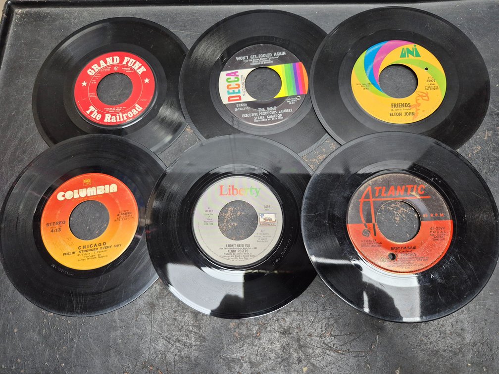 Assorted vinyl 45rpm records
