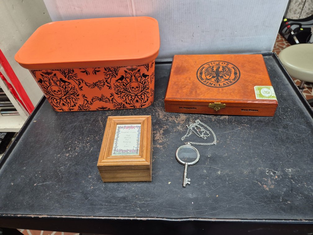 Wood cigar box, Magnifying glass necklace++