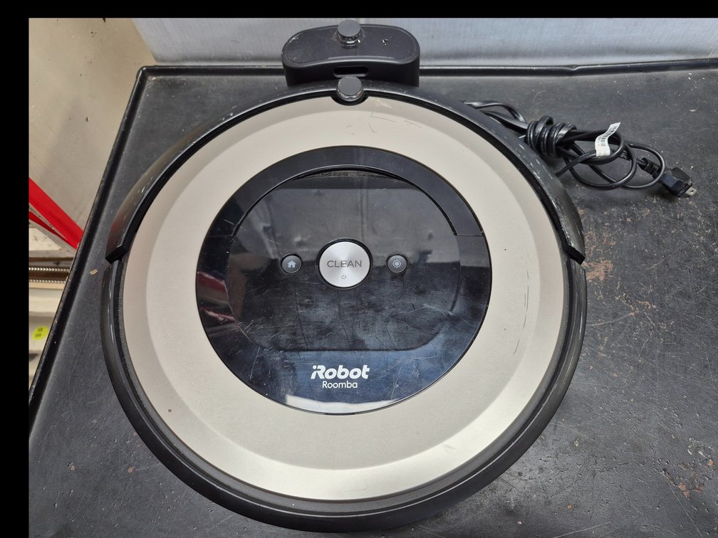 iRobot Roomba e6 vacuum