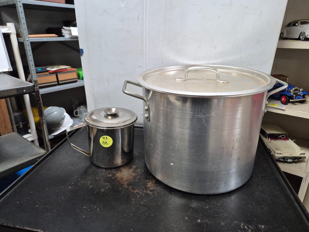 Mirro 16qt stock pot w/lid, covered grease pot