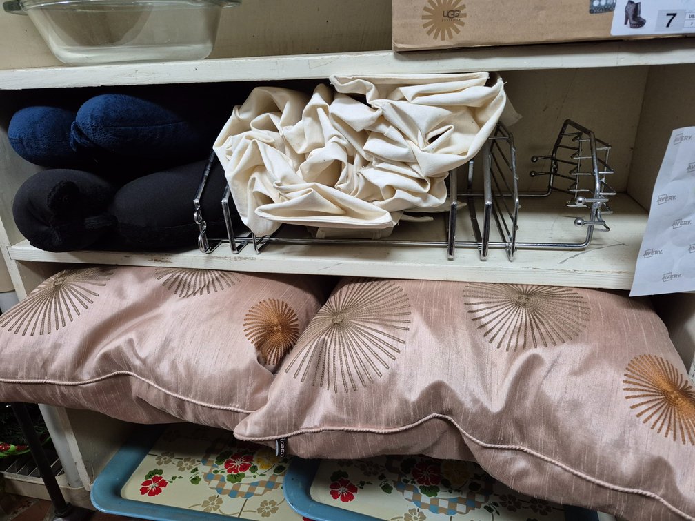 Neck pillows, throw pillows, cmshower caddy++