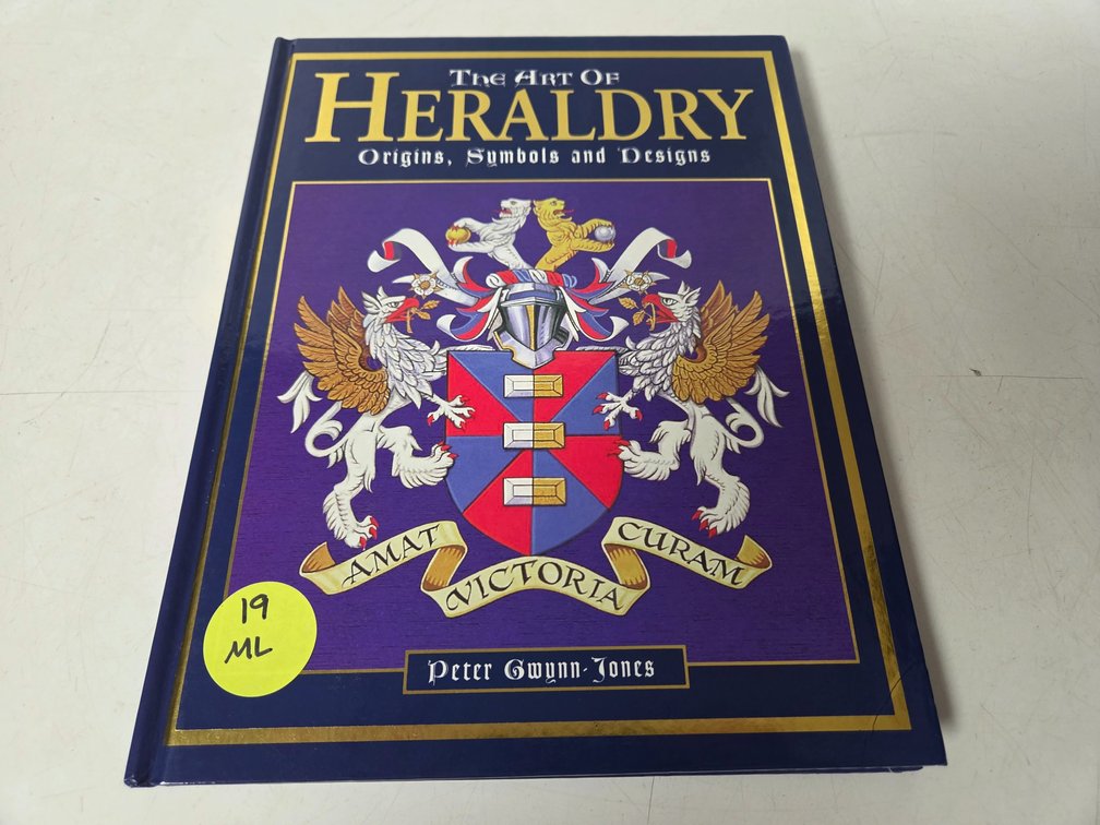 "The Art of Heraldy" Hardback book