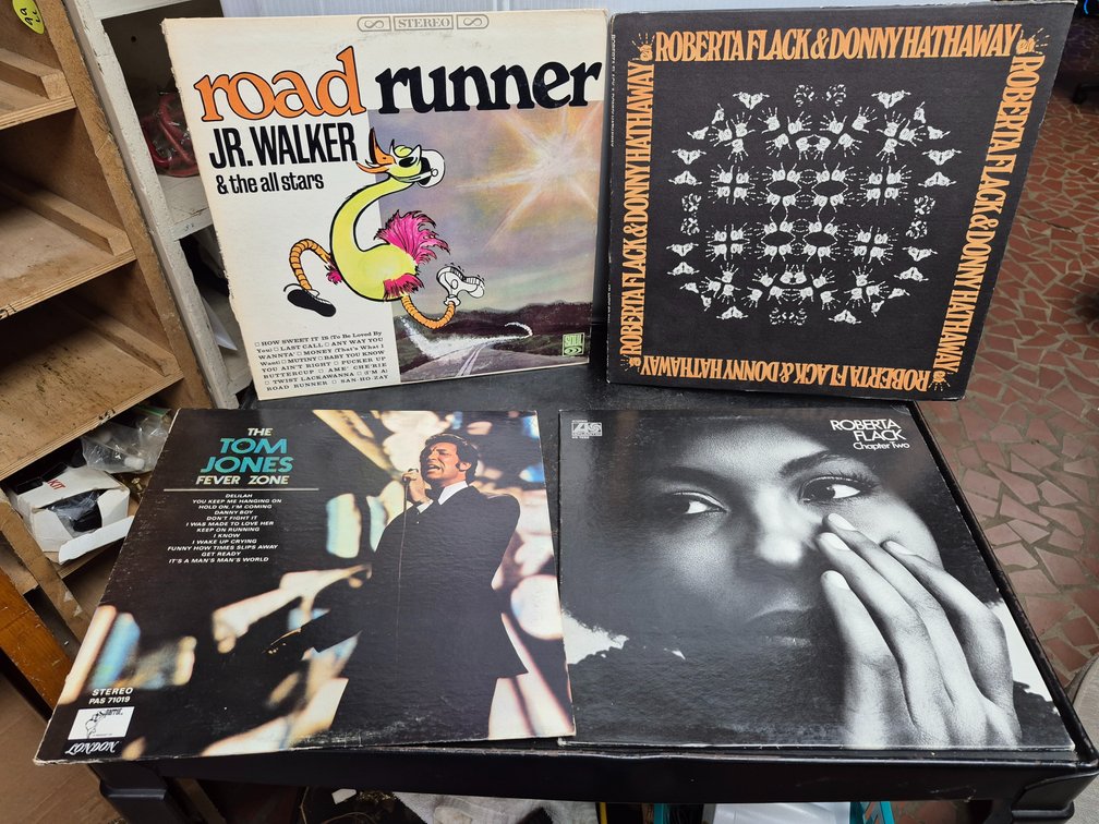 Tom Jones, Roberta Flack, Jr Walker vinyl LP record albums
