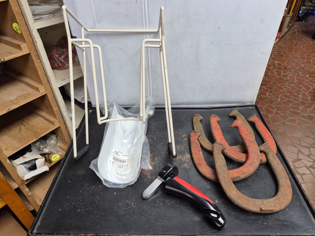 Double Ringer horseshoes, sock aid, car safety tool