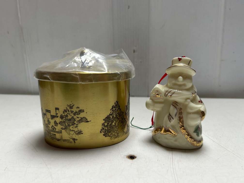 Biltmore Etched Tin Candle, Snowman Ornament