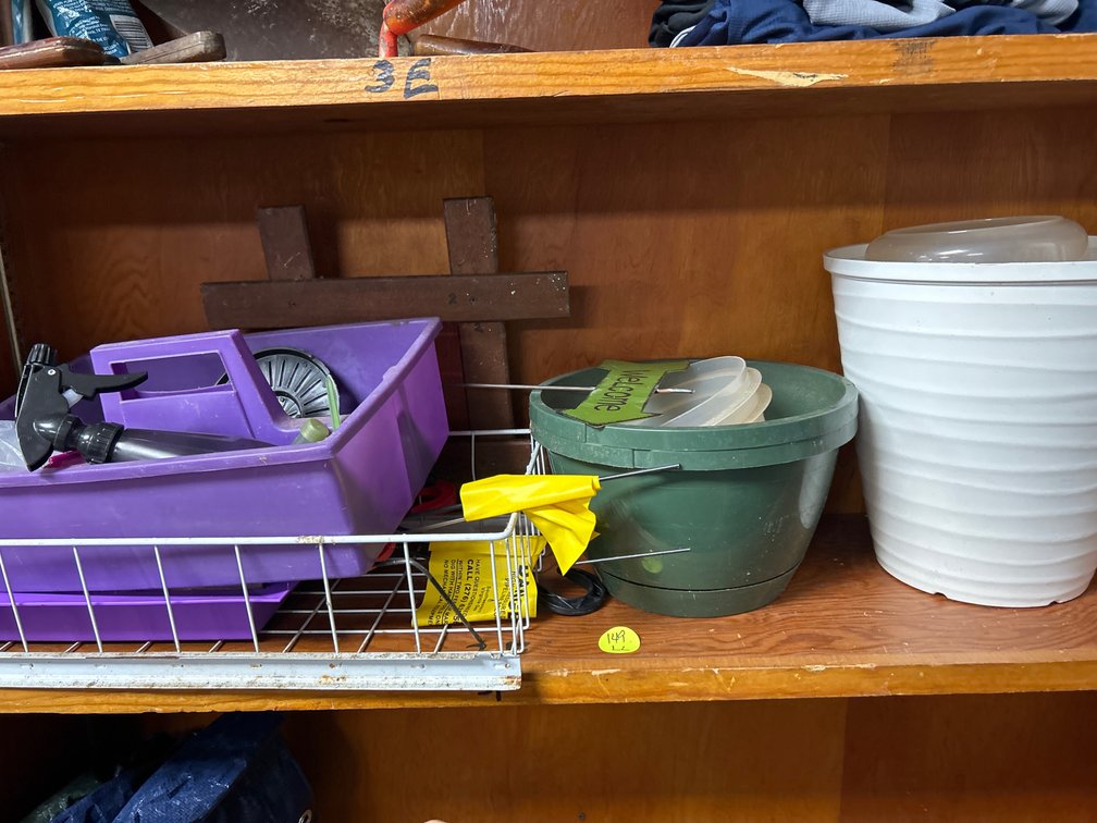 Plastic Planters, Caddy+