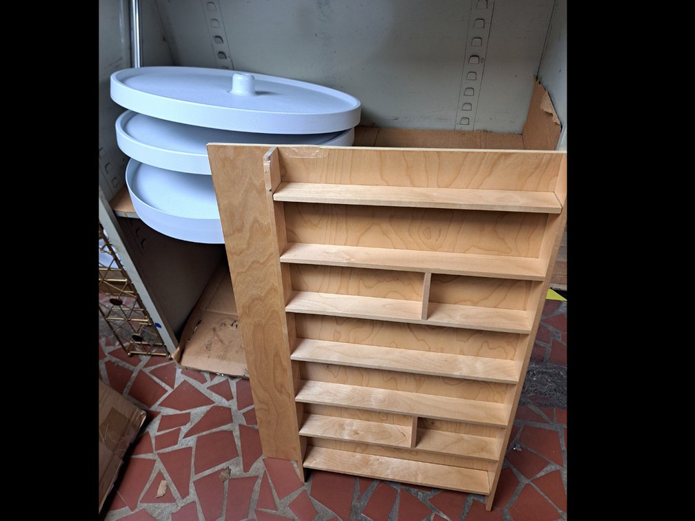 Lazy Susan Shelves/Wooden Display Shelf