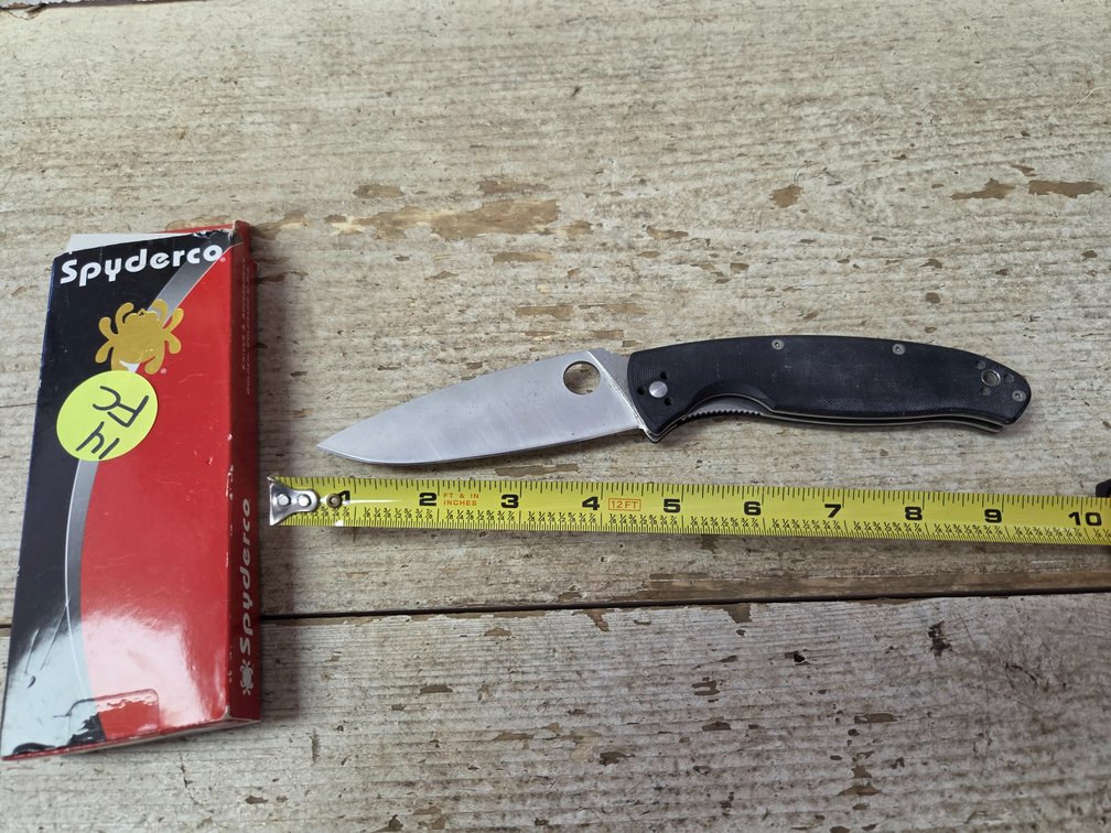 Spyderco Karahawk folding knife