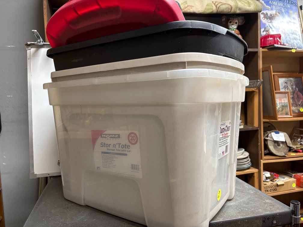3 totes& 2 lids