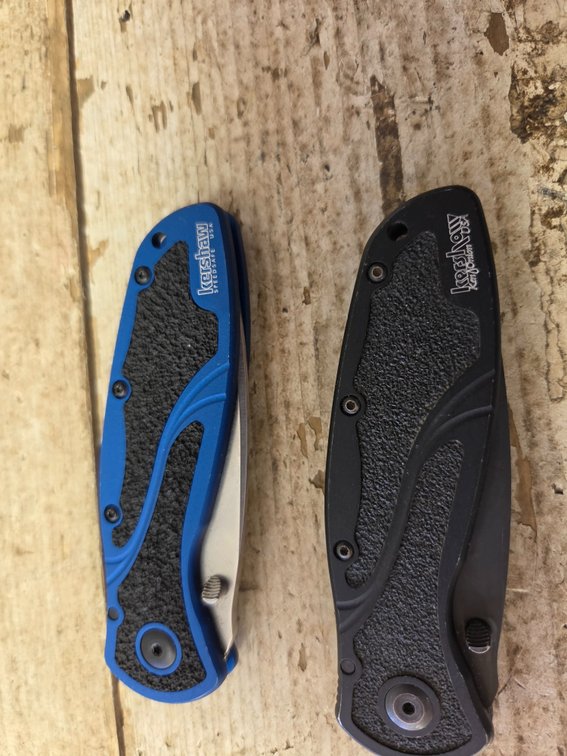 2 Kershaw folding knives
