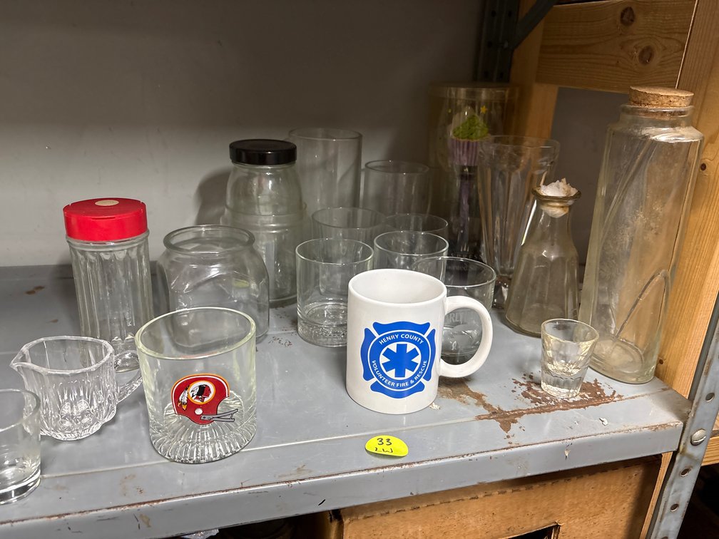 Cups, glasses, bottles & vases