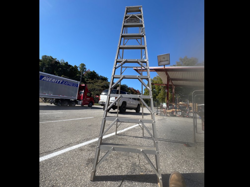 10’ aluminum step ladder