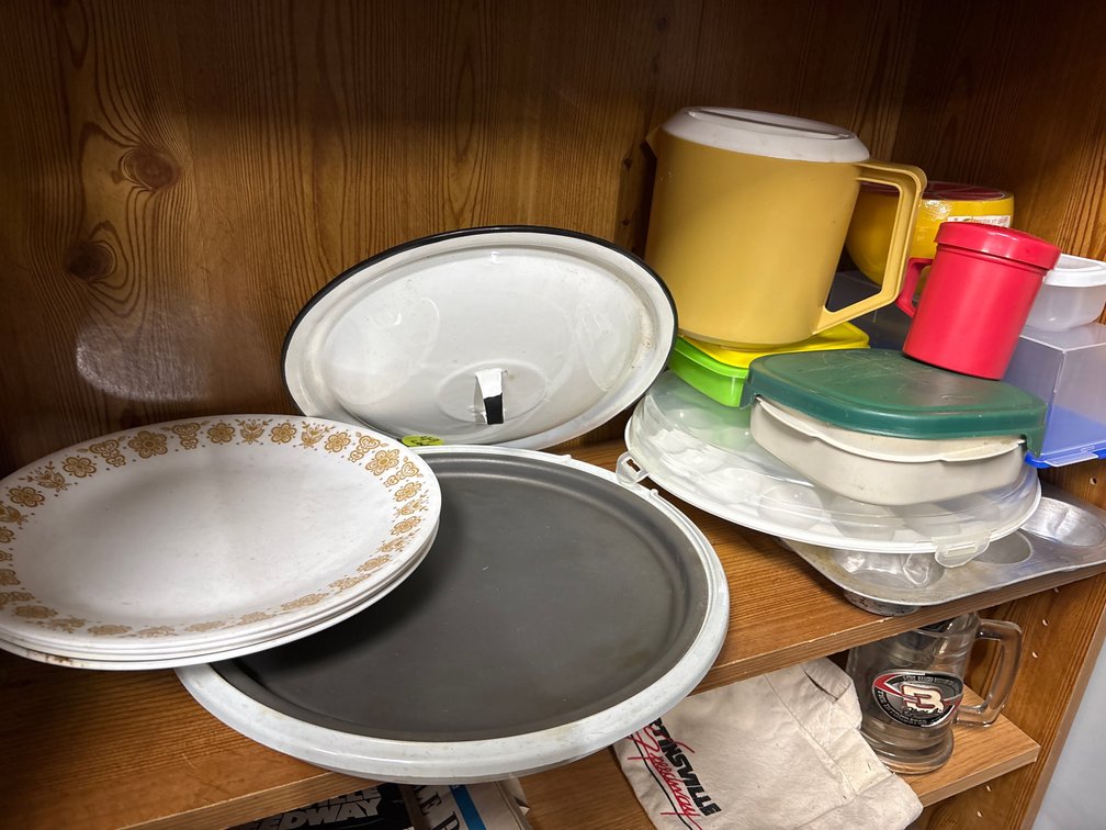 Corelle plates, storaage units,  Sizzlin Skillet