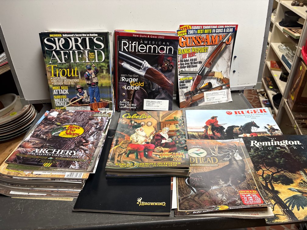Spirting magazines & catalogs