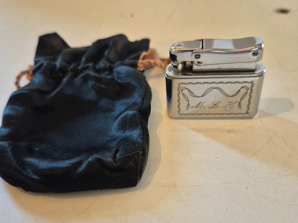 Monogramed Calibri cigarette lighter