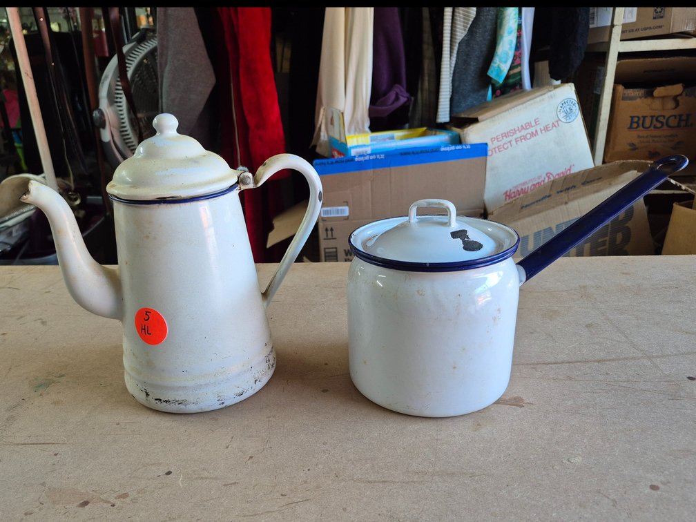 Vtg enamelware coffee pot and covered pan