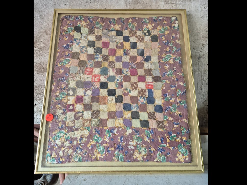 26×30" framed vtg handmade baby quilt