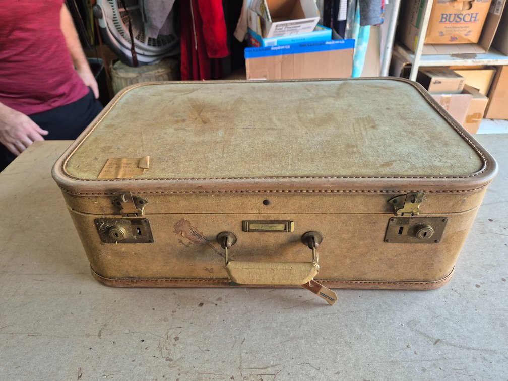 Vtg JC Higgens Sears and Roebuck suitcase