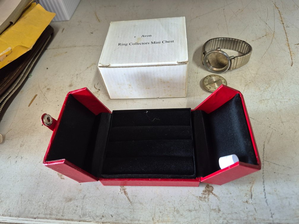 Avon ring collector's chest and Elgin watch for parts