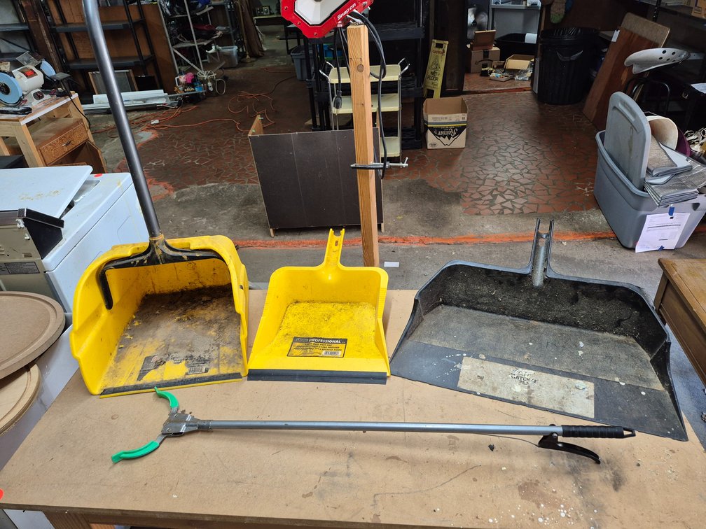 Big dustpans and pick up tool