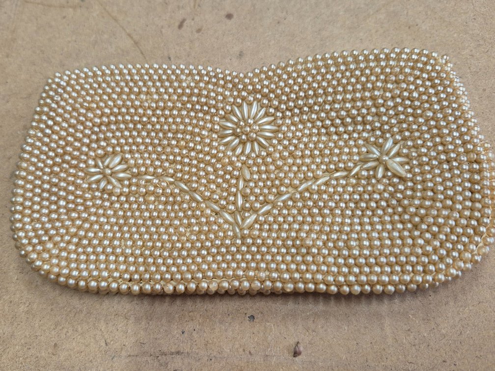 Very pretty beaded LeJule wallet