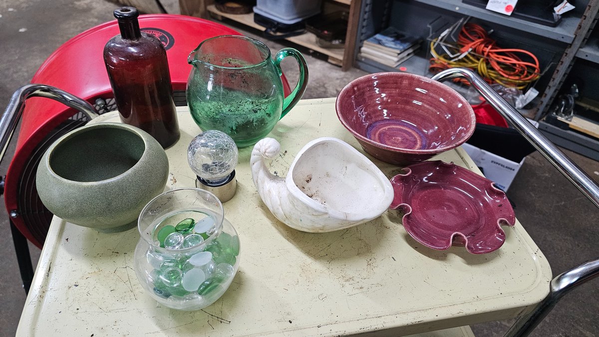 Variety pottery/ glassware