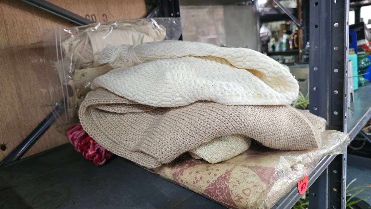 Variety scarfs+