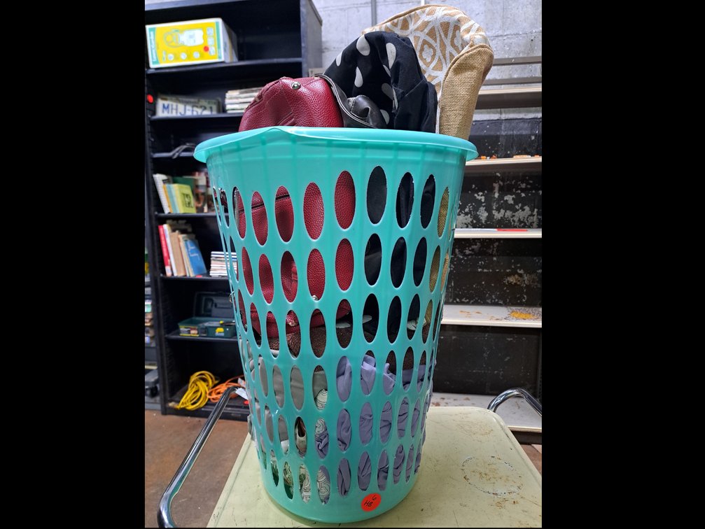 Laundry Basket/Purses/Bedding