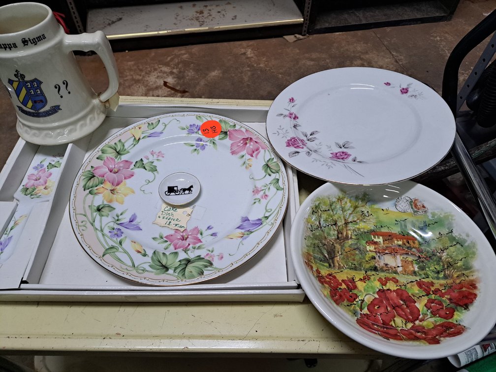 Cake Dish/Server/Plates/Mug