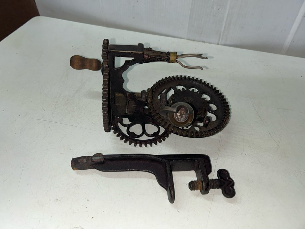 Vintage Metal Apple Peeler